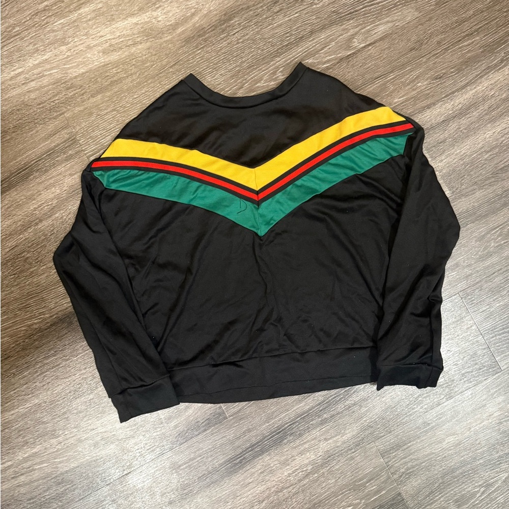 Stylish Black Crewneck Sweater with Chevron Design